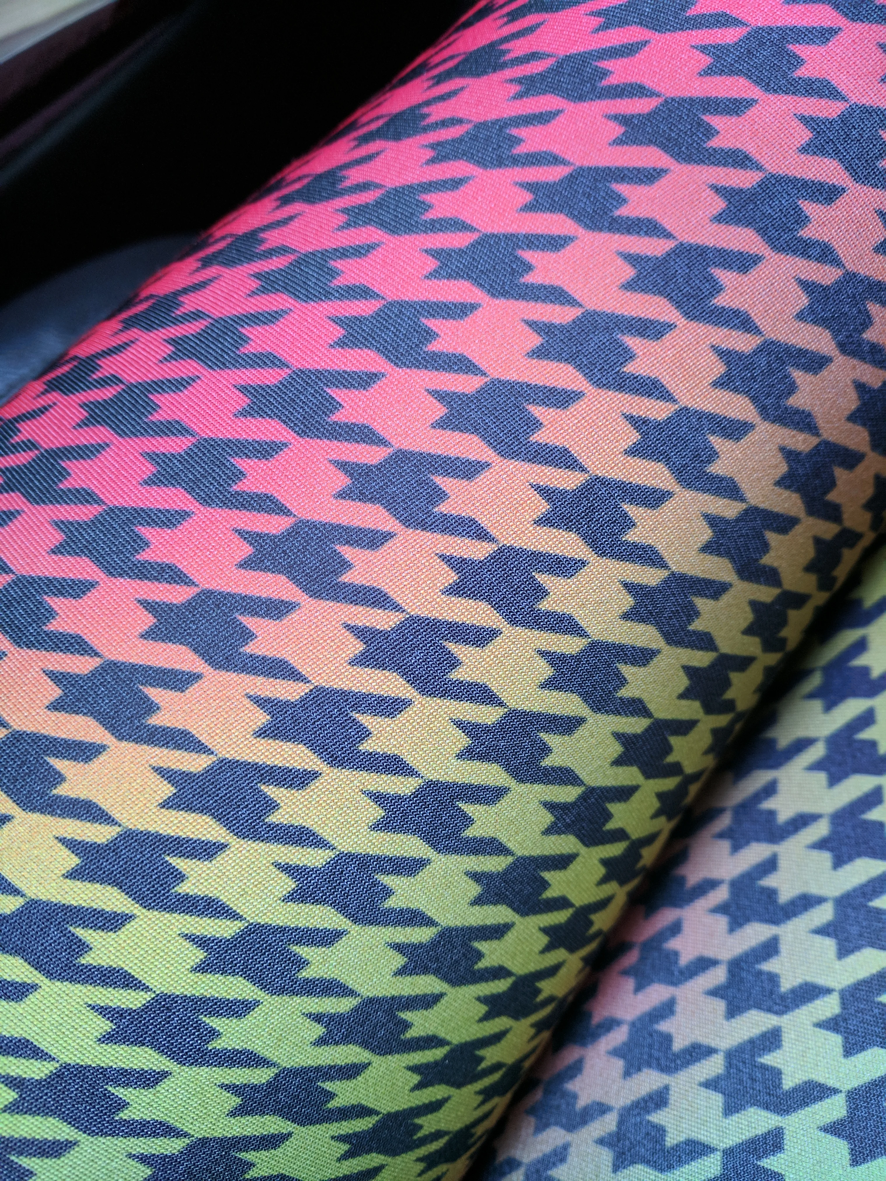 Body Angel Activewear Rainbow Houndstooth Print Detail