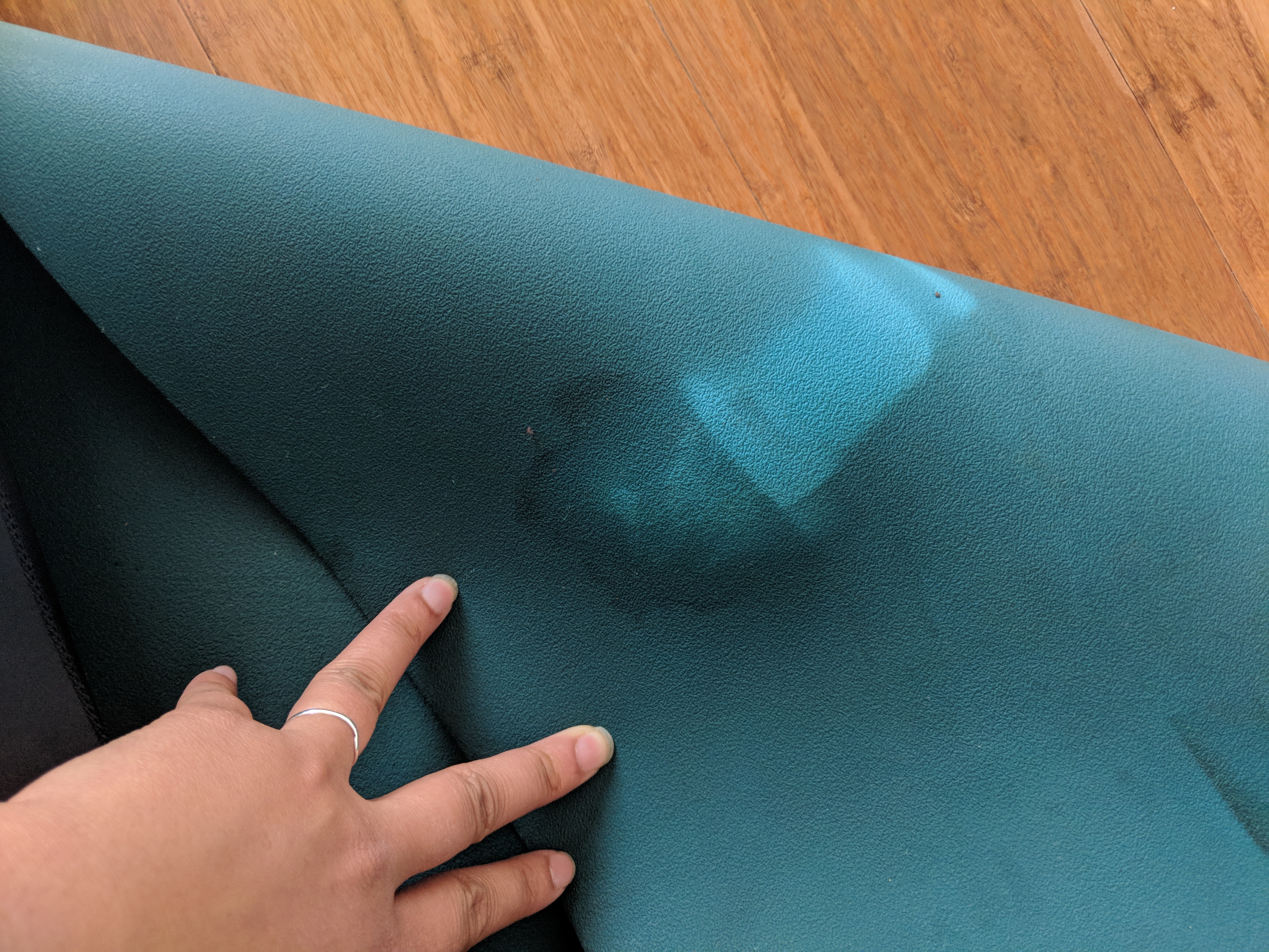 B Yoga B MAT™ - Everyday Mat - Wet Mat Detail