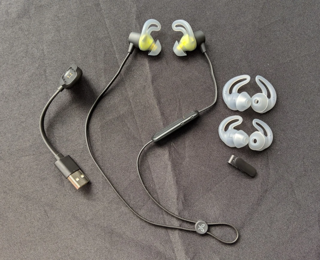 Jaybird Tarah Wireless Earphones Review - What's int he box?