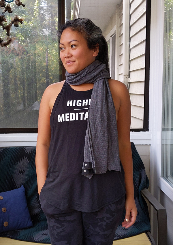 How to Wear lululemon Vinyasa Scarf One Over Back Dangle