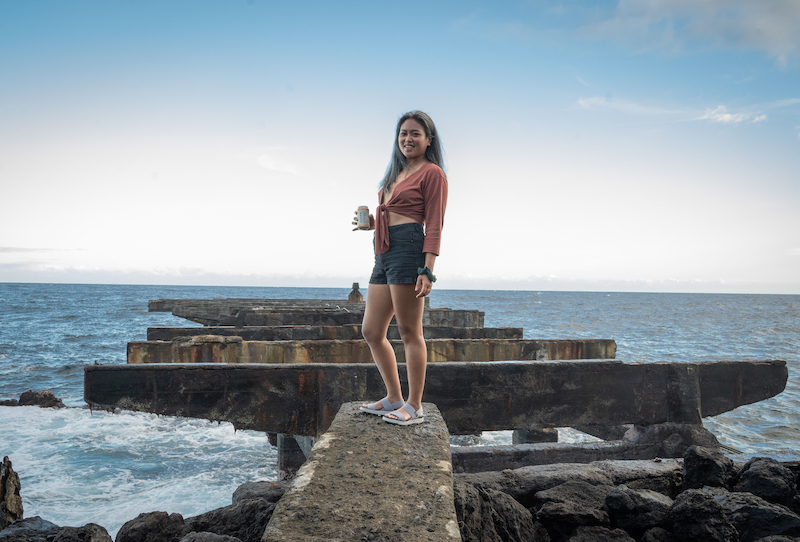 Hawaii outfit idea shorts tie crop top schimiggy