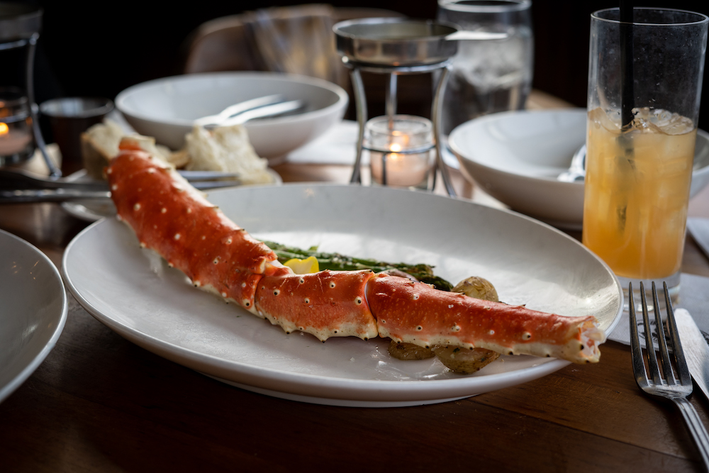 simon and seaforts alaskan king crab leg