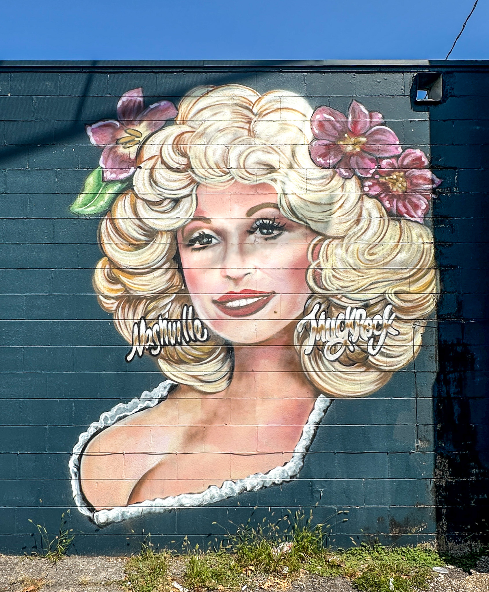 Dolly Parton Mural East nashville