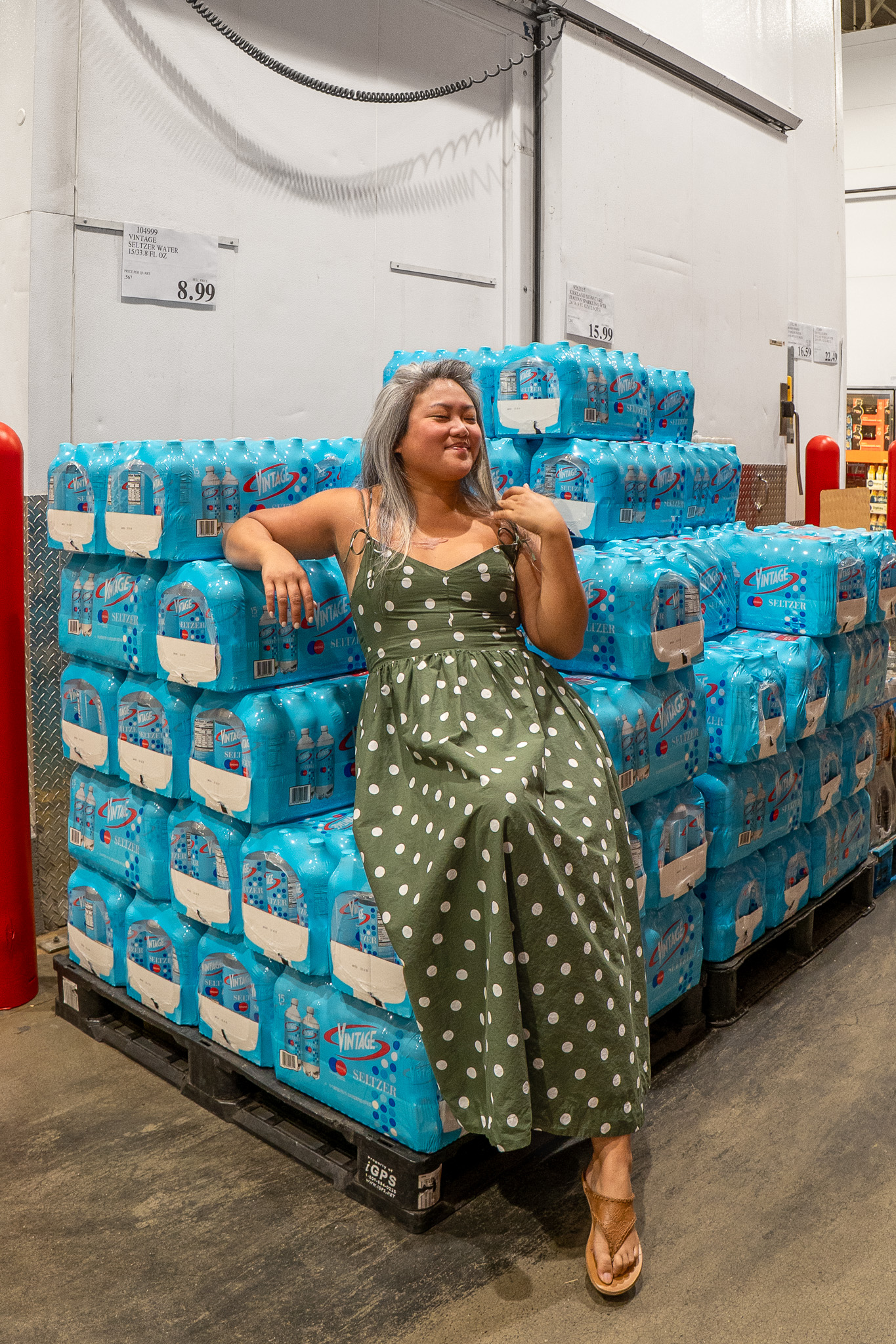 costco beverages throne en saison dress